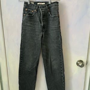 Levi’s Ribcage Straight Black Jeans